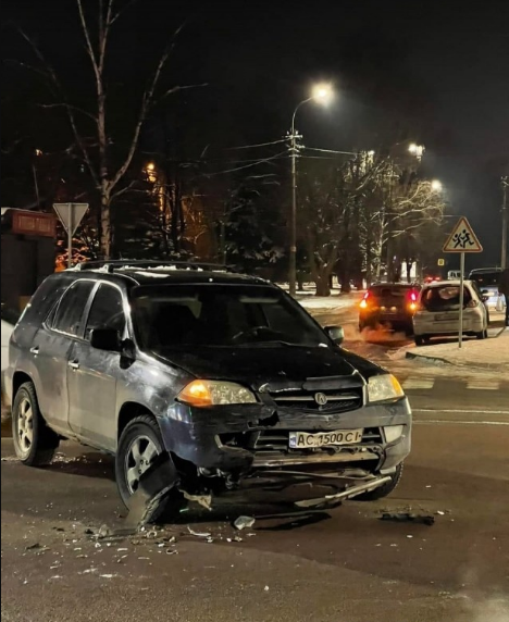 В Луцке легковушка сбила 16-летнюю девушку