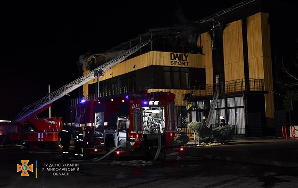 Полсотни спасателей: в Николаеве произошел масштабный пожар
