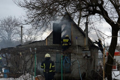 Есть погибший: в Днепре сгорел дачный домик