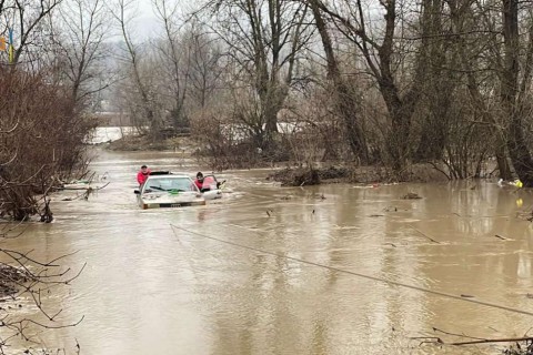 В Закарпатской области в воде пропал 14-летний парень