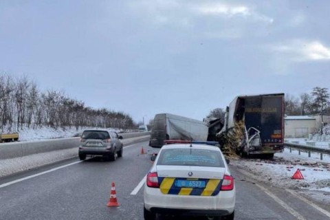 На трассе Киев-Одесса произошло ДТП: движение затруднено