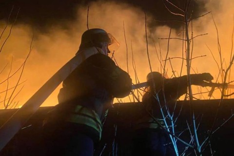 Пожар тушили до утра: в Одесской области произошло крупное возгорание