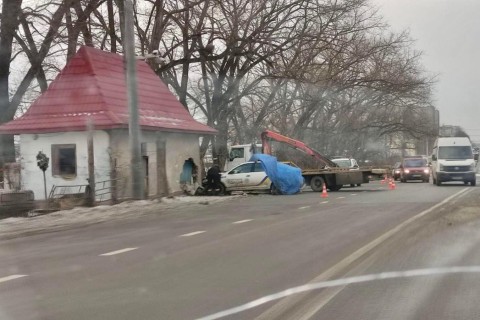 Преследовали нарушителя: в Тернопольской области полицейские протаранили собственный блокпост