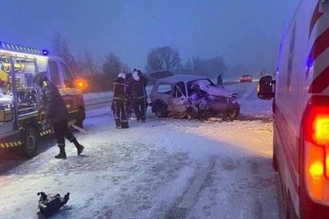 Была беременной: в Киевской области в ДТП погибла женщина