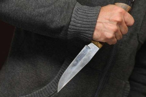 В Запорожья злоумышленник напал на прохожего и нанес ножевые ранения